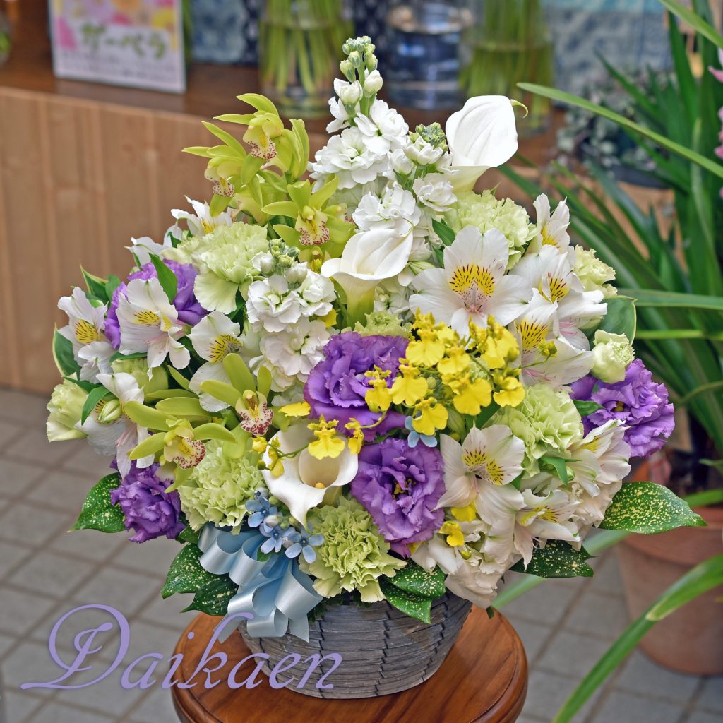 東京都大田区山王　大森の花屋　大花園（だいかえん）季節の旬な花をあなただけの贈り物に！上質でモダンな花贈りを大森スタイルでお届けします。お彼岸の仏花