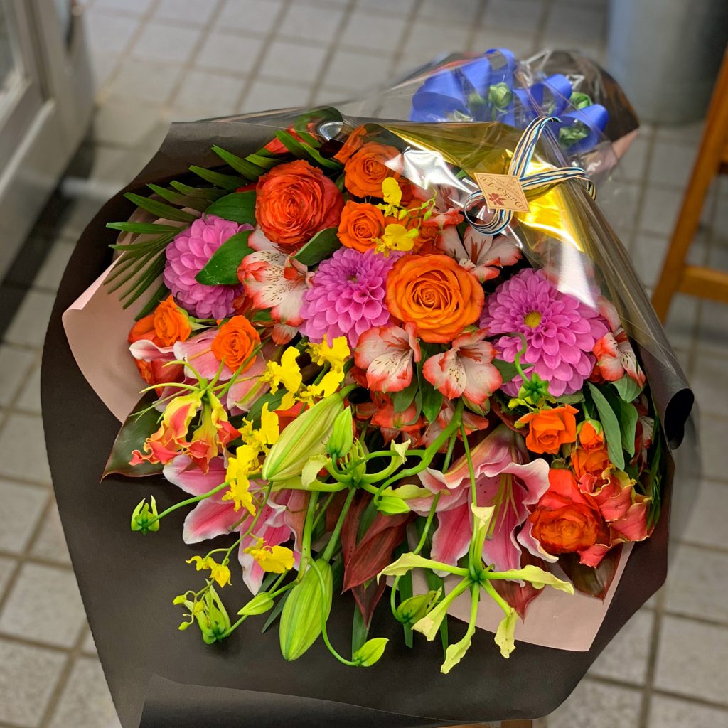 東京都大田区山王　大森の花屋　大花園（だいかえん）季節の旬な花をあなただけの贈り物に！上質でモダンな花贈りを大森スタイルでお届けします。発表会の花束